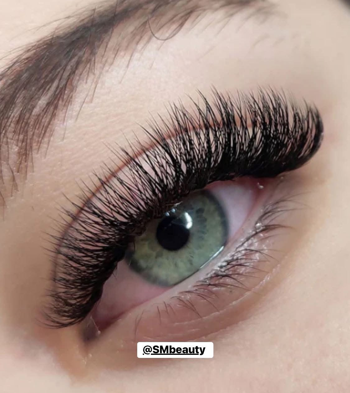 Forfait Extension de cils ongles, main et pieds minimaliste Forfaits mensuel aux choix.        9 mois - 12 mois ou unité